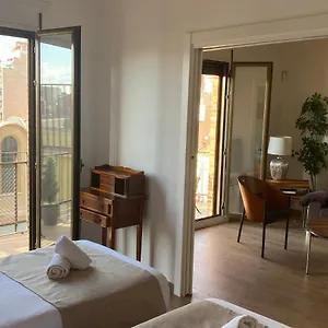 https://espectacular-corsini-apartment-en-tarragona-centro.catalonia-hotels.com